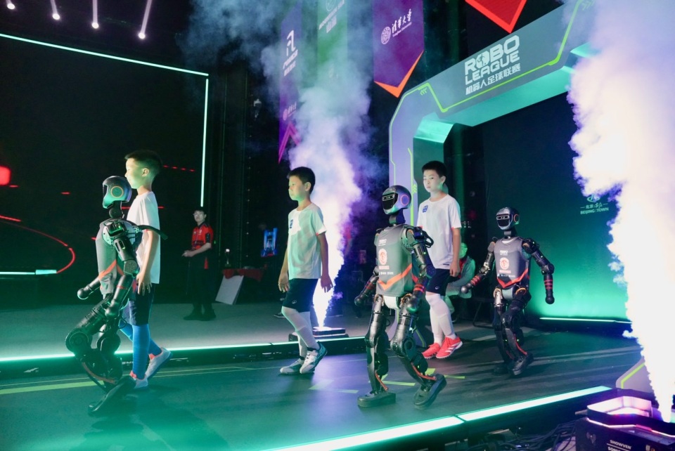 象征着雷霆 象征着雷霆