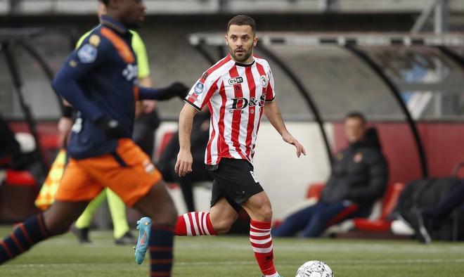 签下长约 签下长约