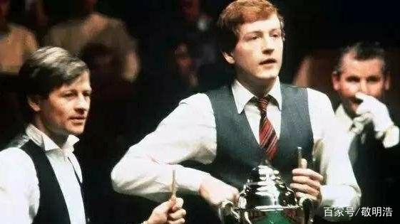 他用一篇篇 他用一篇篇