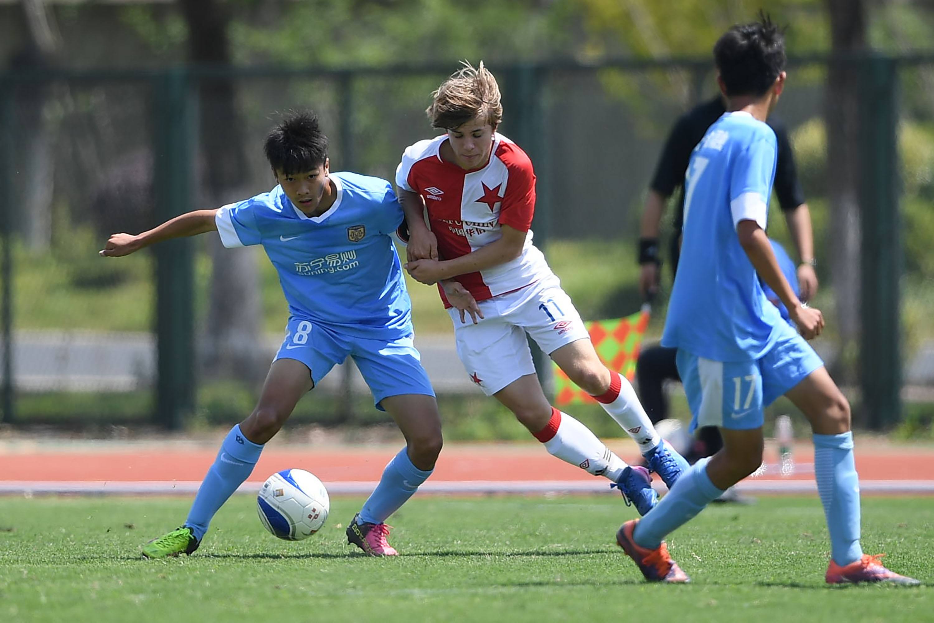 甲中的前景 甲中的前景