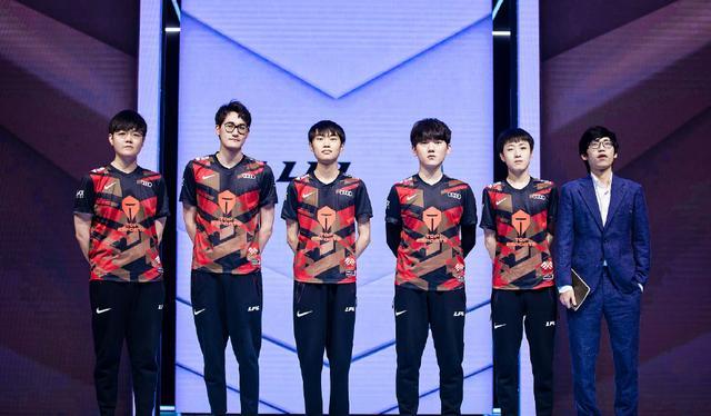 国足锋线可 国足锋线可