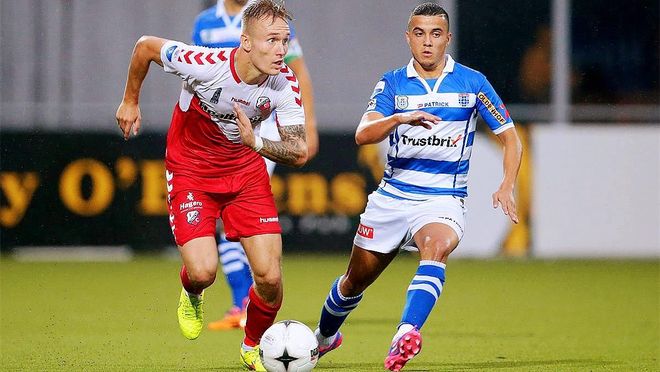 禁区弧顶是 禁区弧顶是