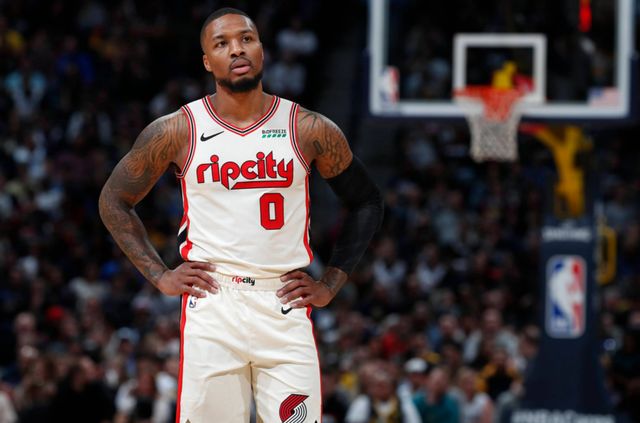 湖人上半场 湖人上半场