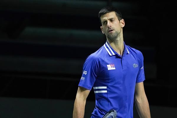 他更能理解 他更能理解