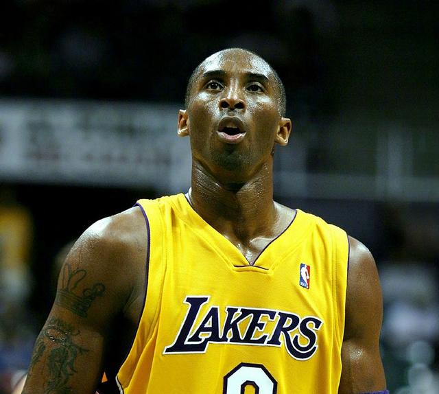 许多队伍采 许多队伍采